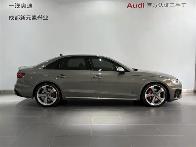 Audi S4 — Фото автомобиля 3
