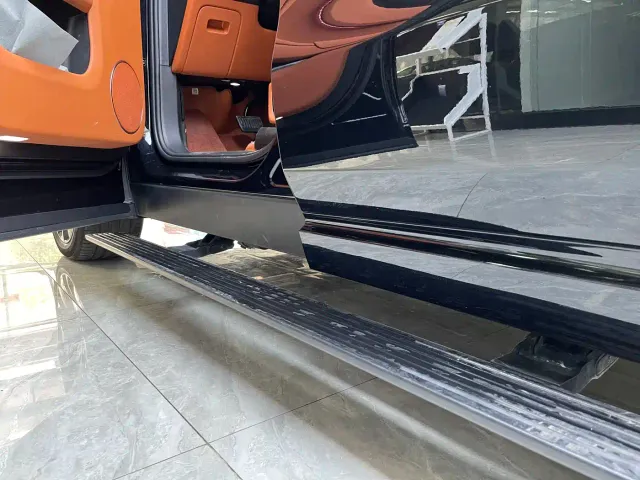 Li Auto L9 — Фото автомобиля 24