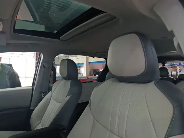 Toyota Sienna — Фото автомобиля 17
