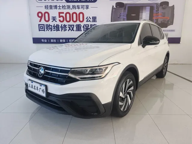 Фотография автомобиля — Volkswagen Tiguan L
