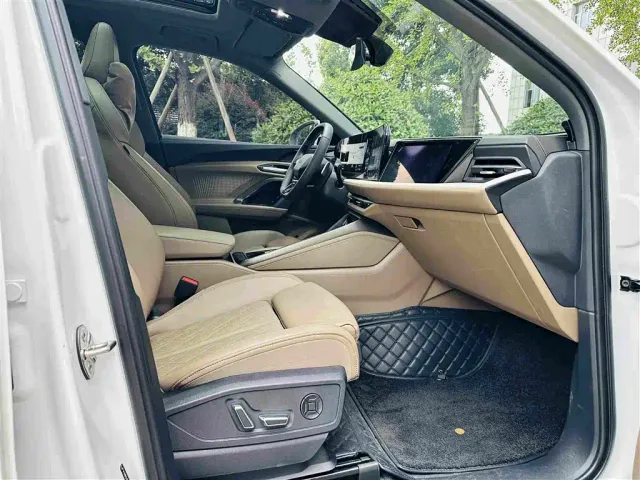 Audi Q5L — Фото автомобиля 7