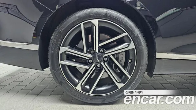 Genesis G80 RG3 — Фото автомобиля 5