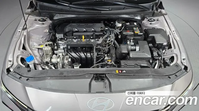 Hyundai Avante CN7 — Фото автомобиля 9