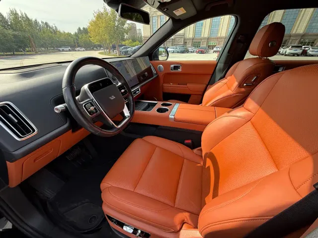 Li Auto L7 — Фото автомобиля 4