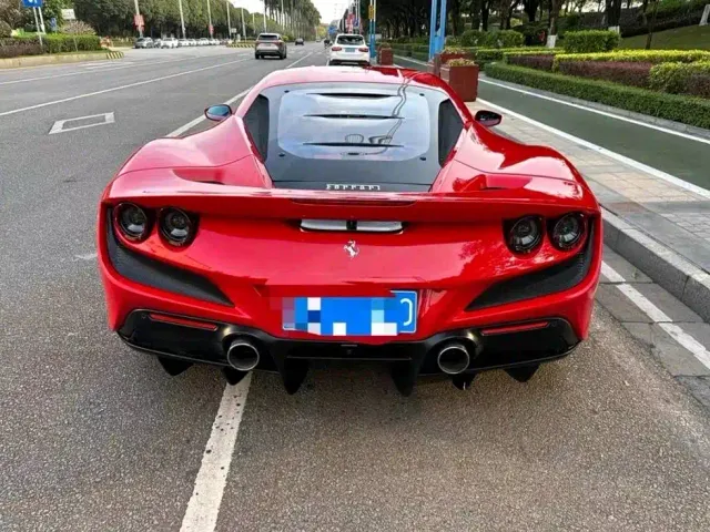 Ferrari F8 — Фото автомобиля 3
