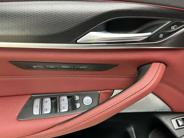 BMW 5 Series — Фото автомобиля 19