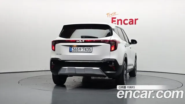 Kia Seltos — Фото автомобиля 4