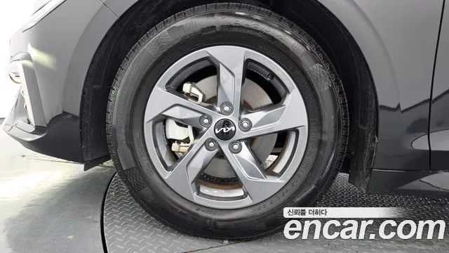 Kia K5 Новый K5 3 поколение 2.0 LPi(Для проката) — Фото автомобиля 4