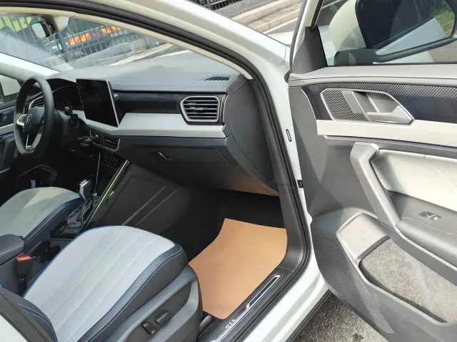 Volkswagen Tayron GTE Plug-in Hybrid — Фото автомобиля 9