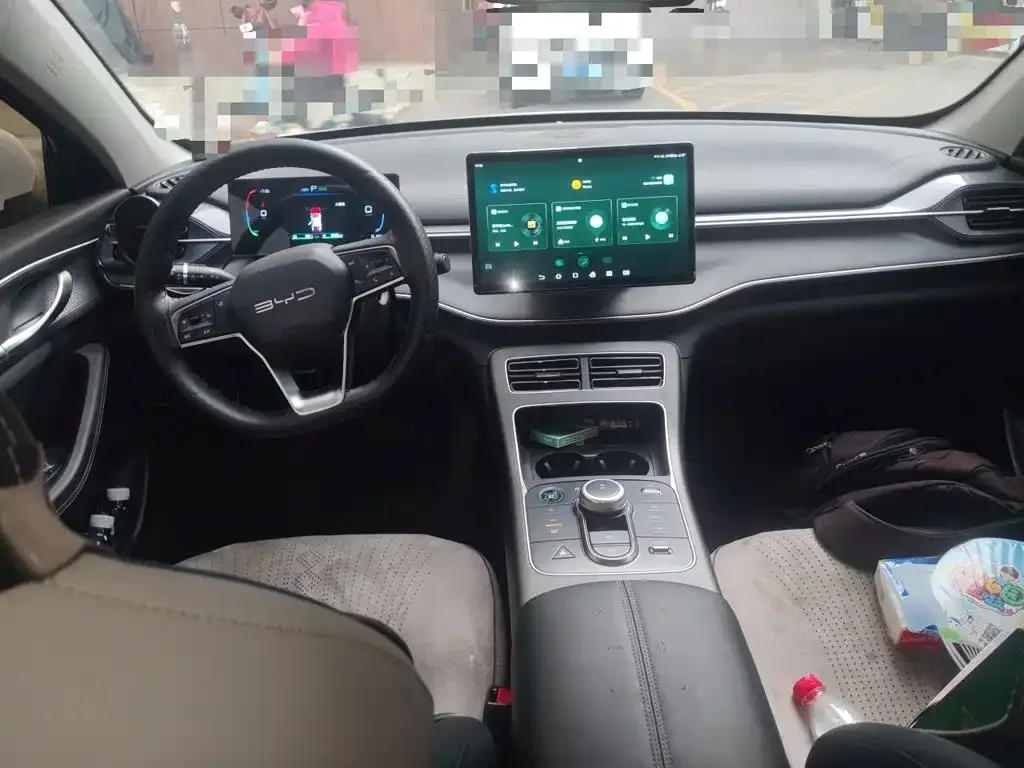 BYD Destroyer 05 2024 Glory Edition DM-i 120KM Luxury — Фото автомобиля 5