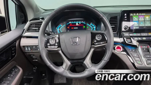 Honda Odyssey — Фото автомобиля 12