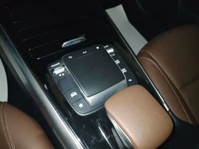 Mercedes-Benz GLB-Class — Фото автомобиля 13