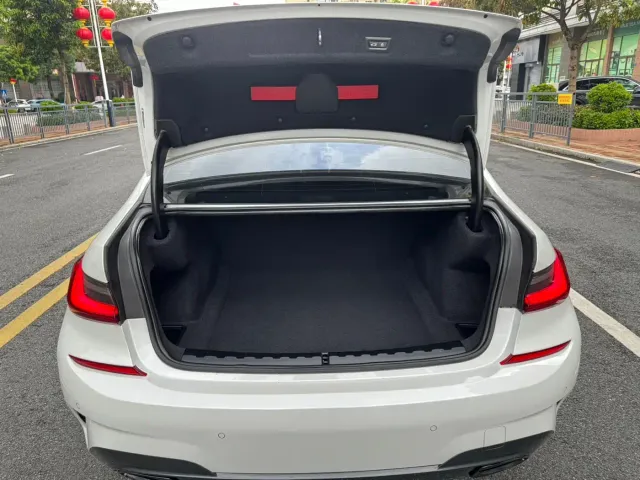 BMW 3 Series — Фото автомобиля 24