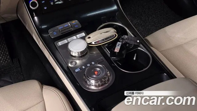 Genesis GV70 2.5T Бензин 2WD — Фото автомобиля 9
