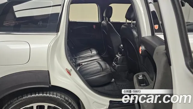 MINI Countryman — Фото автомобиля 17