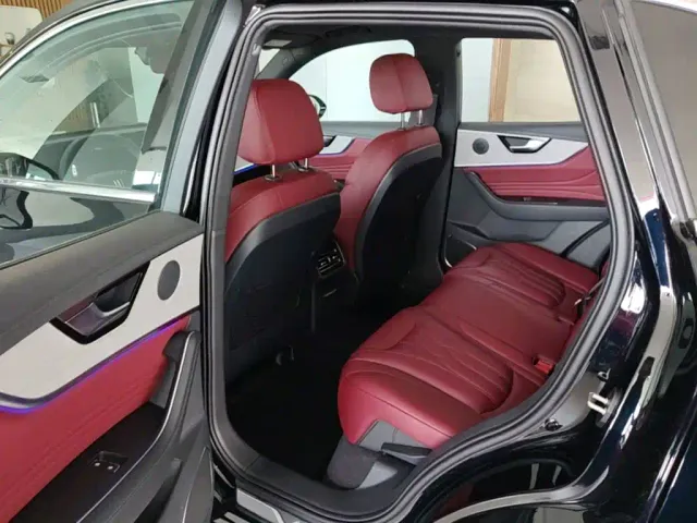 Hongqi HS5 — Фото автомобиля 23