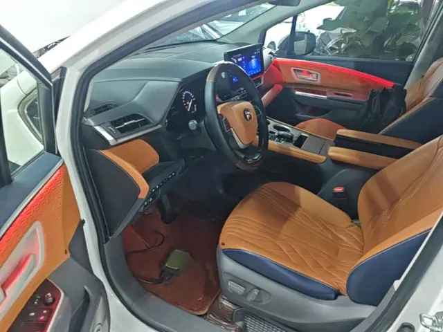 Toyota Sienna — Фото автомобиля 15