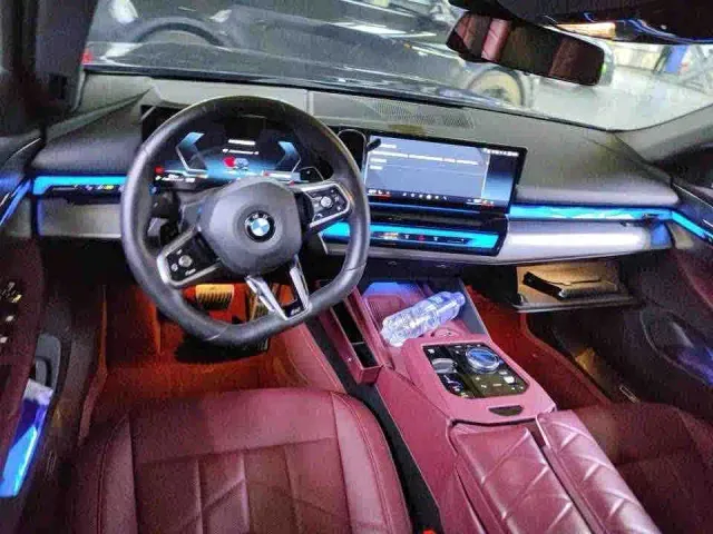 BMW 5 Series — Фото автомобиля 5
