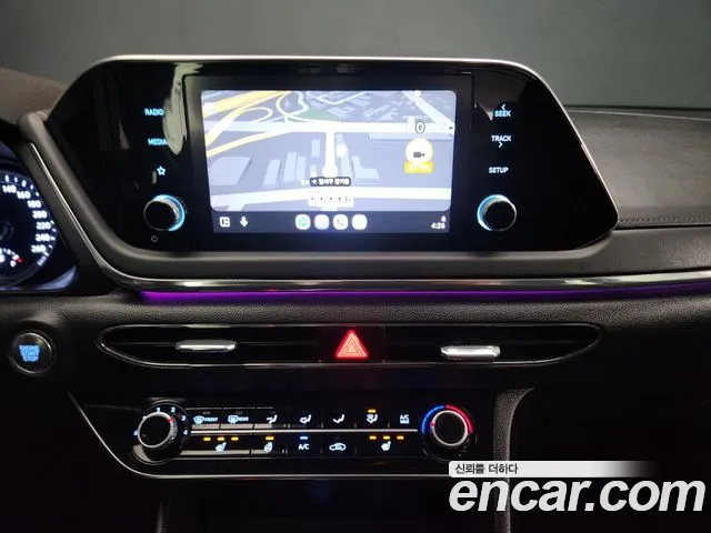 Hyundai Sonata Sonata (DN8) 2.0 LPG(Для проката) — Фото автомобиля 14