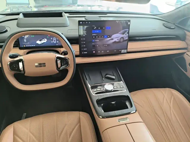 Geely Galaxy Xingyao 8 — Фото автомобиля 9