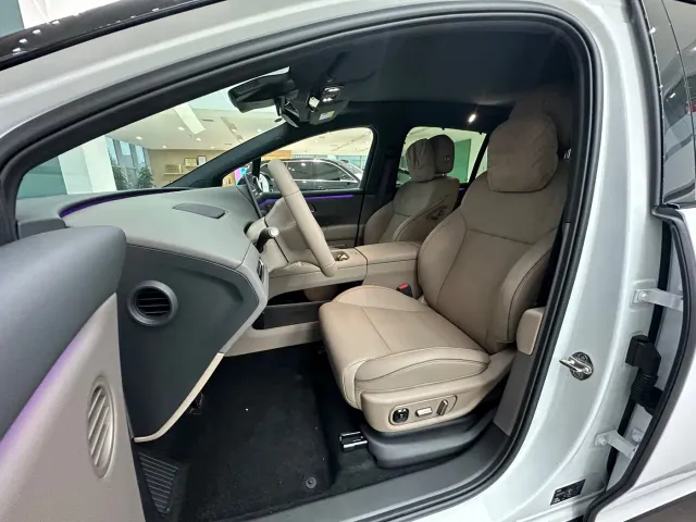 Li Auto i6 — Фото автомобиля 10