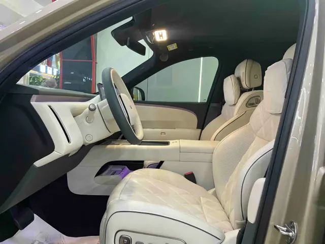 Li Auto Li Xiang L9 2026 Base Model — Фото автомобиля 10