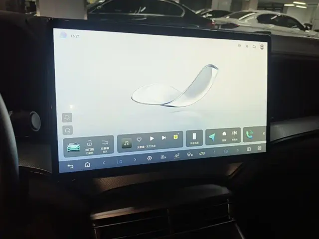 BYD Seal 07 DM-i — Фото автомобиля 12