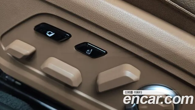 Hyundai Grandeur Grandeur (GN7) — Фото автомобиля 30