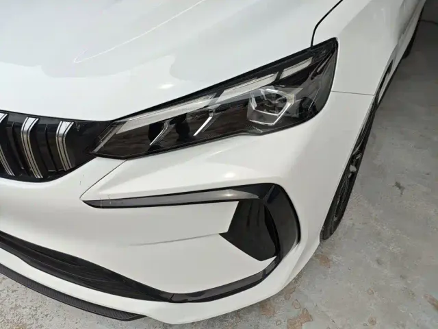 Geely Binrui — Фото автомобиля 17