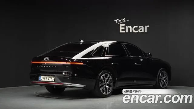 Hyundai Grandeur GN7 — Фото автомобиля 2