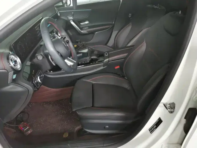 Mercedes-Benz A-Class — Фото автомобиля 14