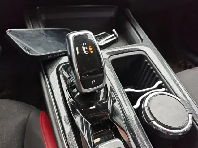 Dongfeng Yixuan MAX — Фото автомобиля 13