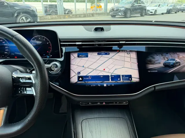 Mercedes-Benz E-Class — Фото автомобиля 26