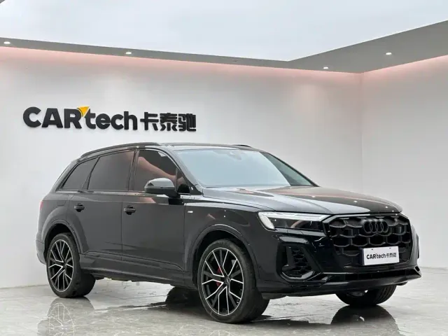 Audi Q7 — Фото автомобиля 6