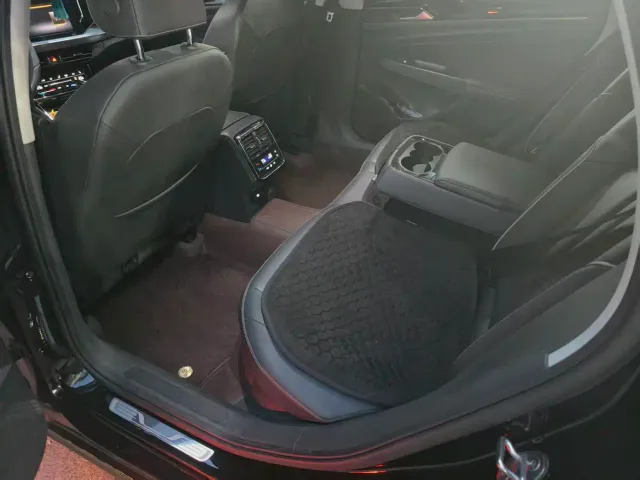 Volkswagen Passat — Фото автомобиля 7