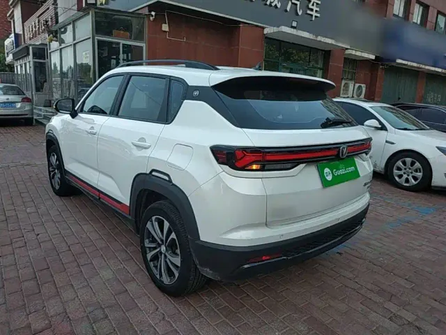 Changan CS35 Plus — Фото автомобиля 4
