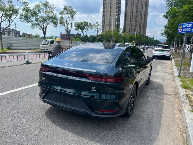 BYD Han — Фото автомобиля 9