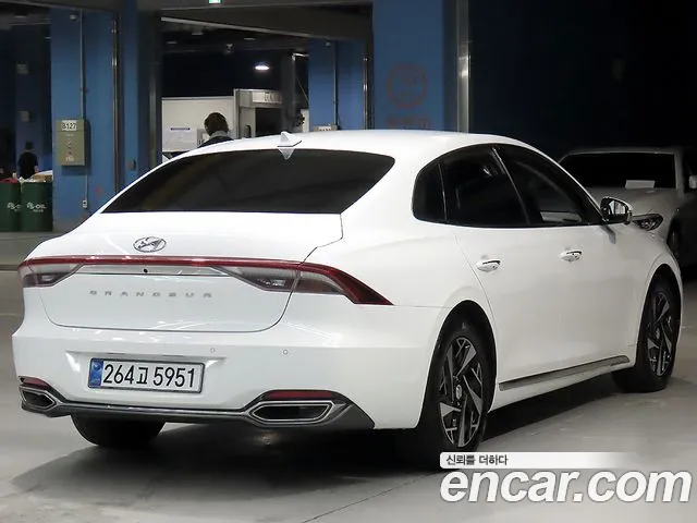 Hyundai Grandeur Grandeur (New) Hybrid — Фото автомобиля 4