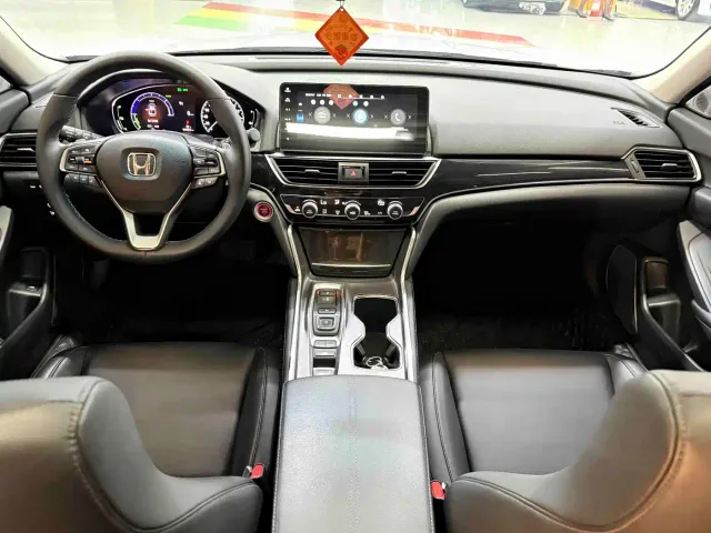 Honda Accord — Фото автомобиля 5