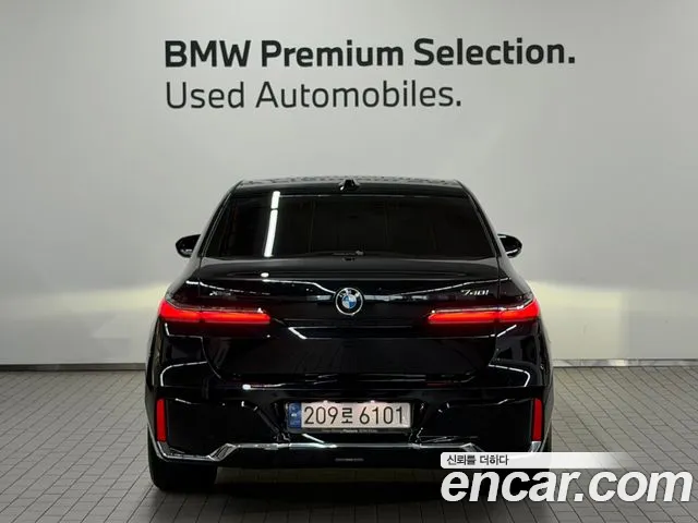 BMW 7 Series G70 — Фото автомобиля 4