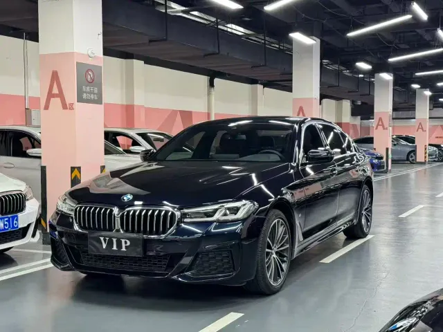 Фотография автомобиля — BMW 5 Series