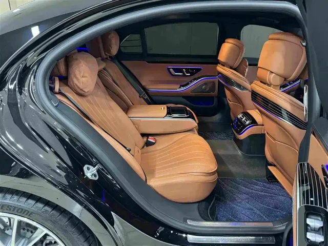 Mercedes-Benz S-Class — Фото автомобиля 10