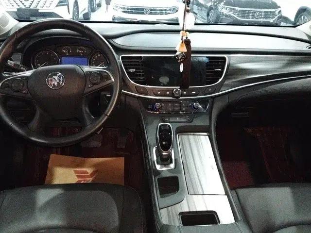 Buick LaCrosse — Фото автомобиля 12