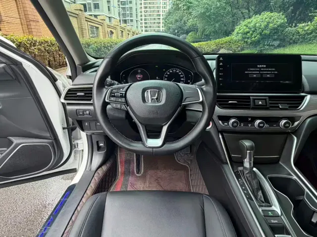 Honda Accord — Фото автомобиля 8