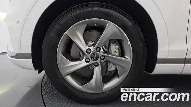 Genesis GV70 — Фото автомобиля 5