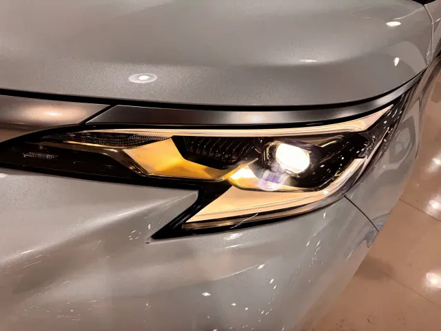 Toyota Granvia — Фото автомобиля 23