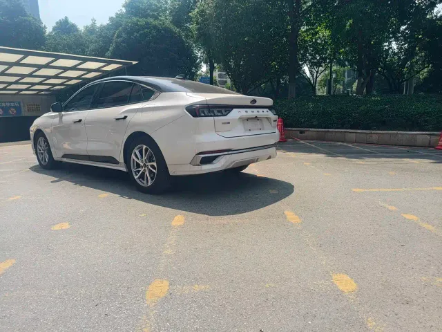 Ford Mondeo — Фото автомобиля 8