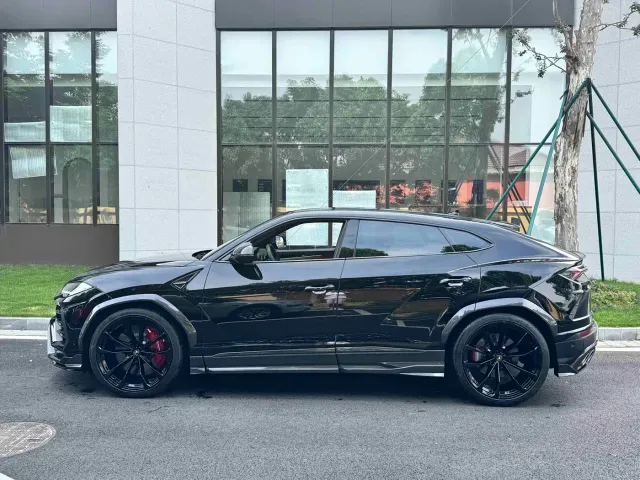 Lamborghini Urus — Фото автомобиля 7