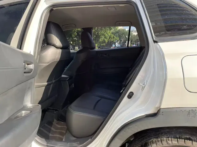 Toyota Corolla Cross — Фото автомобиля 9