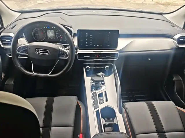 Geely Binyue — Фото автомобиля 9